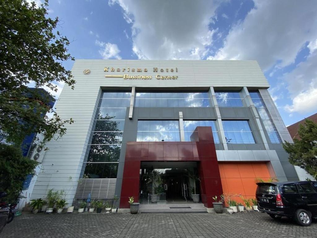 Kharisma Hotel Мадиун Екстериор снимка