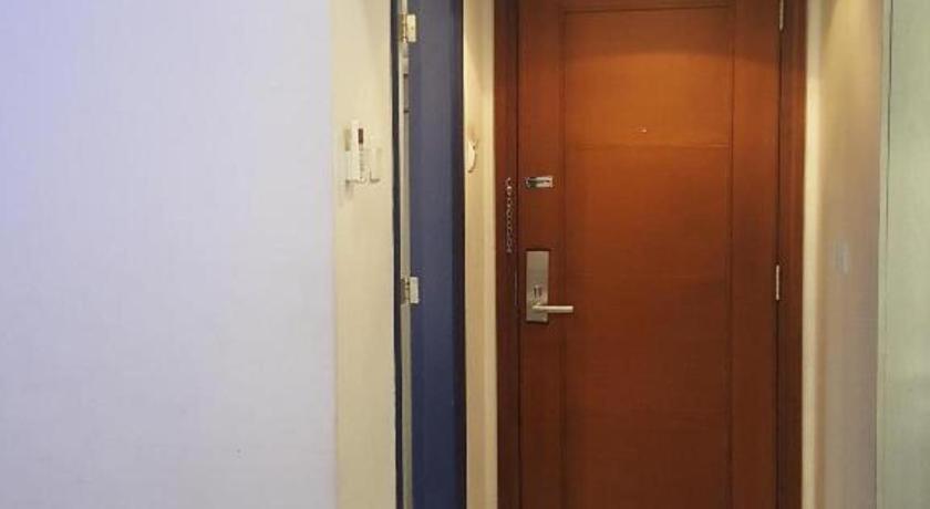 Kharisma Hotel Мадиун Екстериор снимка